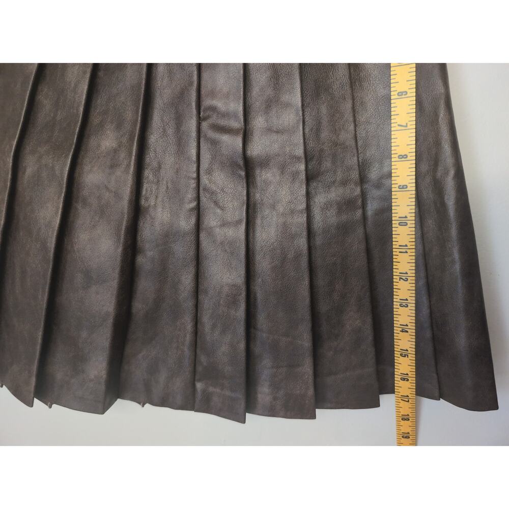 Vici pleated preppy brown mini skirt - Picture 7 of 9